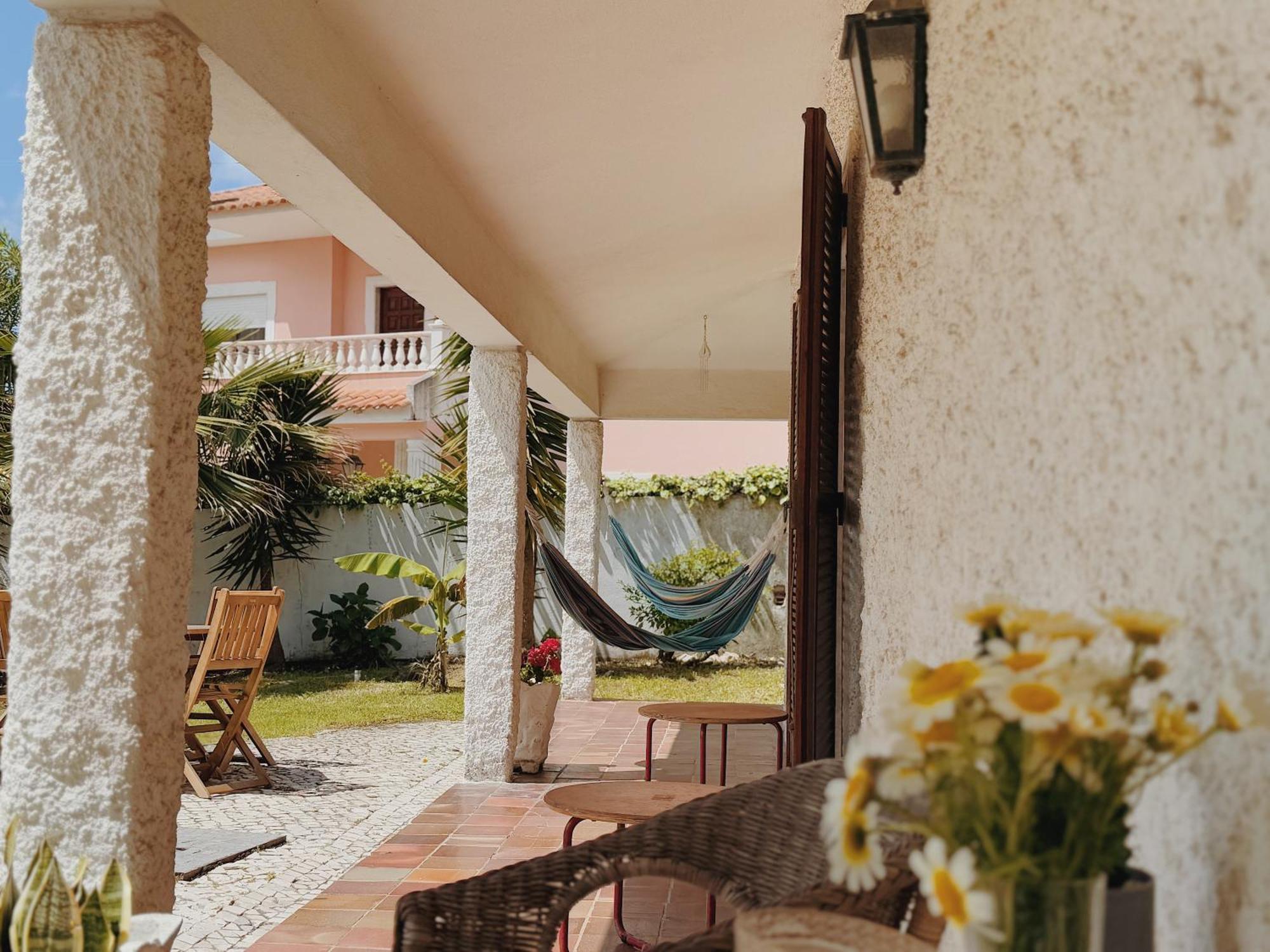 Coastal Garden Paradise Retreat- 6 Min From The Beach Charneca de Caparica Exterior foto