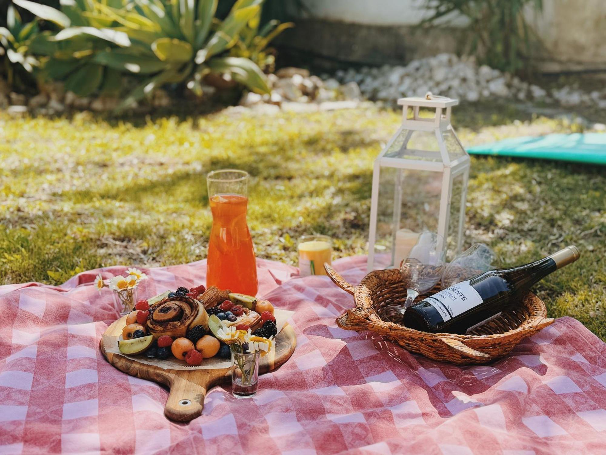 Coastal Garden Paradise Retreat- 6 Min From The Beach Charneca de Caparica Exterior foto